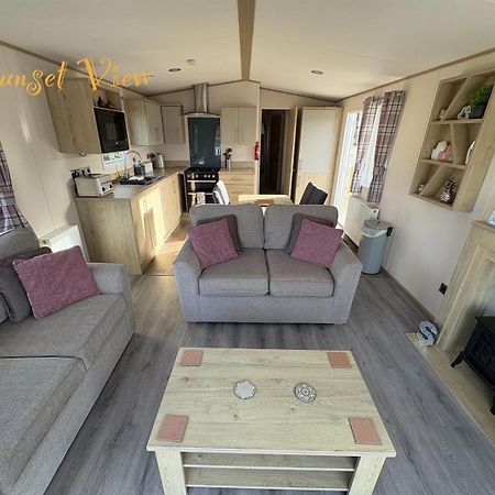 Tattershall Lakes Sunset View Caravan Lakeside, Hot Tub, Garden, Private Fishing Peg & Wifi Eksteriør bilde