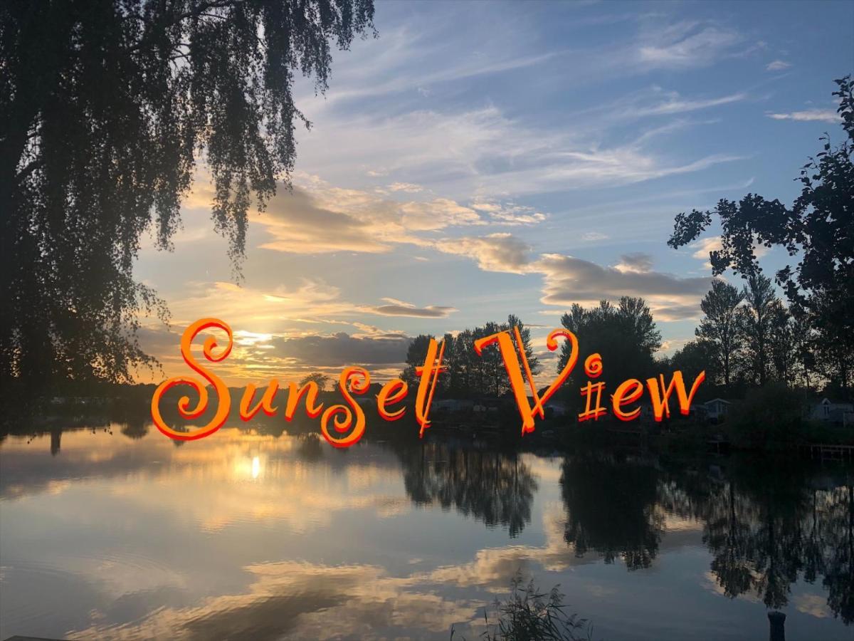 Tattershall Lakes Sunset View Caravan Lakeside, Hot Tub, Garden, Private Fishing Peg & Wifi Eksteriør bilde