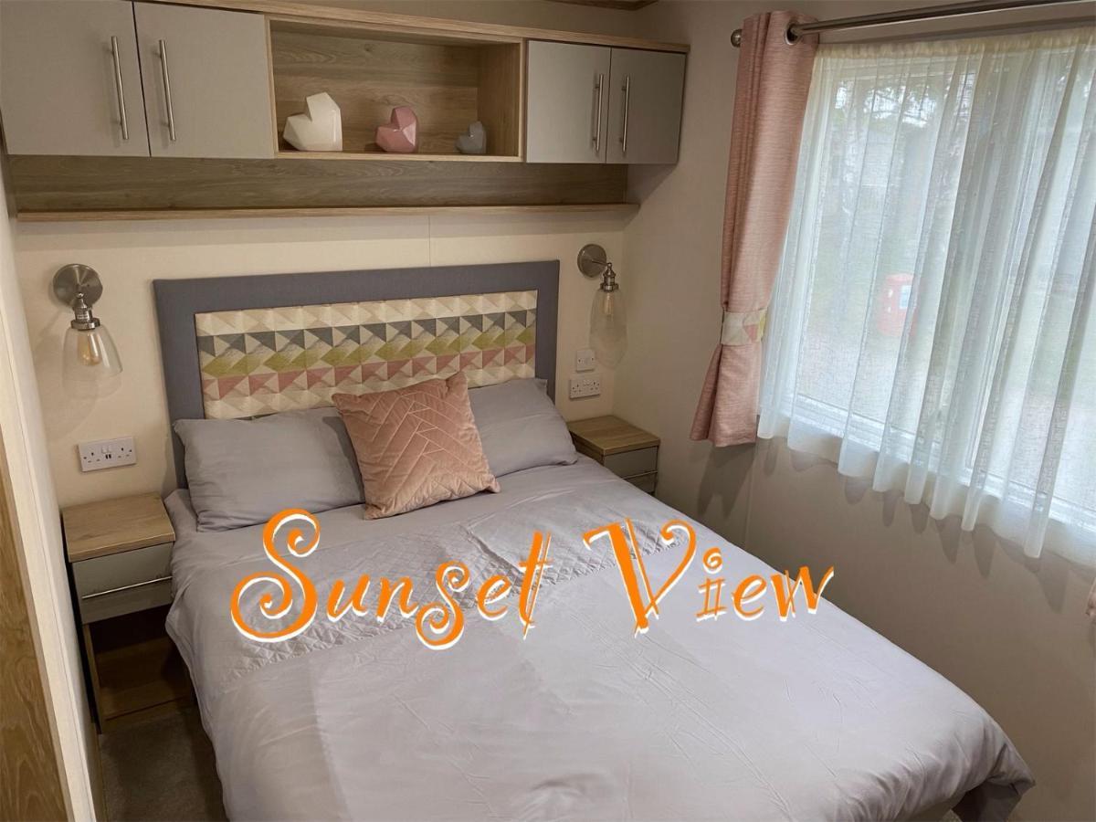 Tattershall Lakes Sunset View Caravan Lakeside, Hot Tub, Garden, Private Fishing Peg & Wifi Eksteriør bilde
