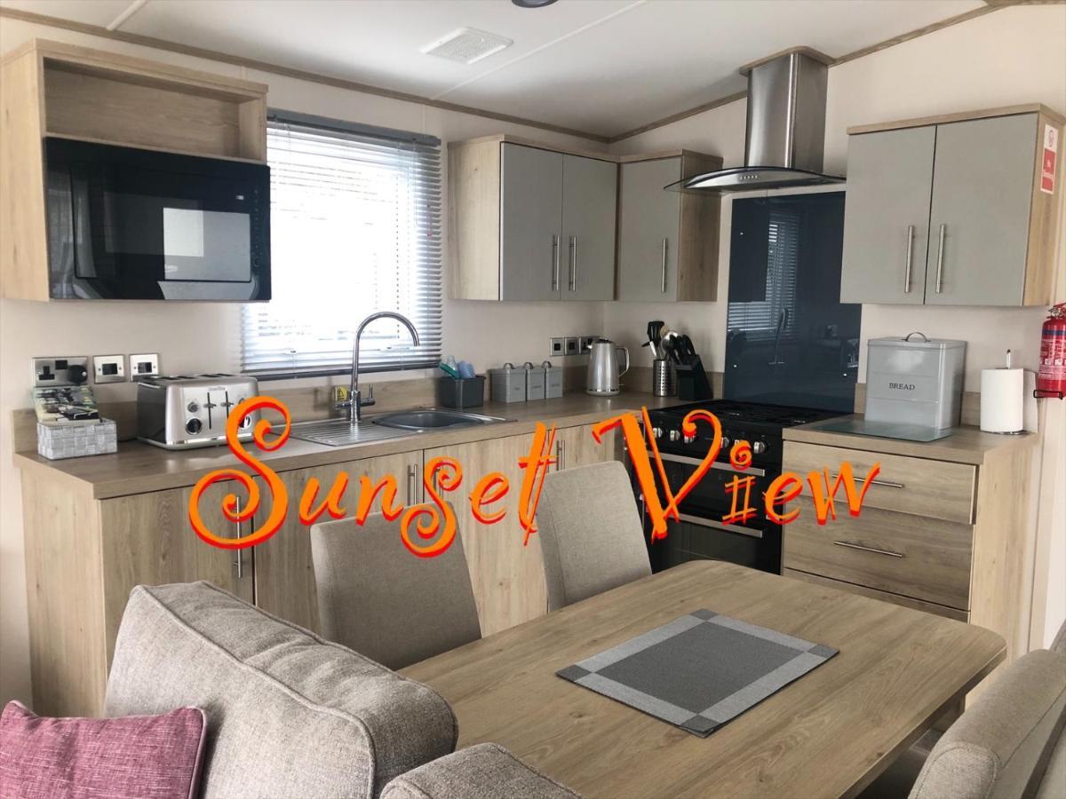 Tattershall Lakes Sunset View Caravan Lakeside, Hot Tub, Garden, Private Fishing Peg & Wifi Eksteriør bilde