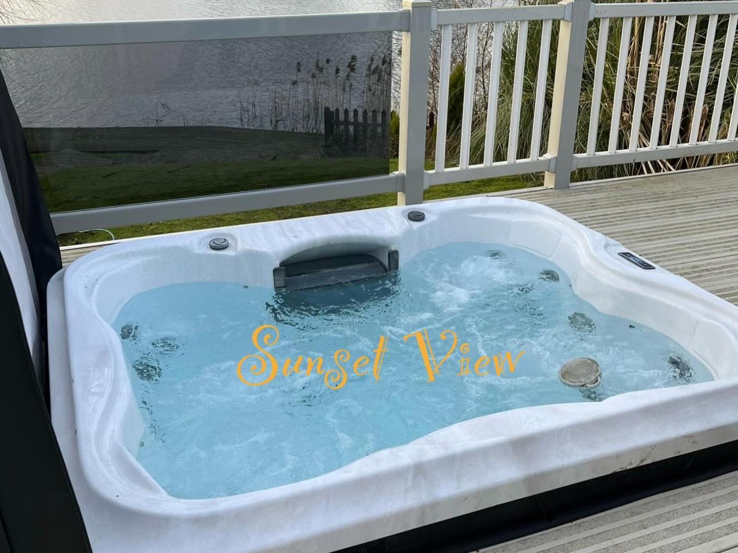 Tattershall Lakes Sunset View Caravan Lakeside, Hot Tub, Garden, Private Fishing Peg & Wifi Eksteriør bilde