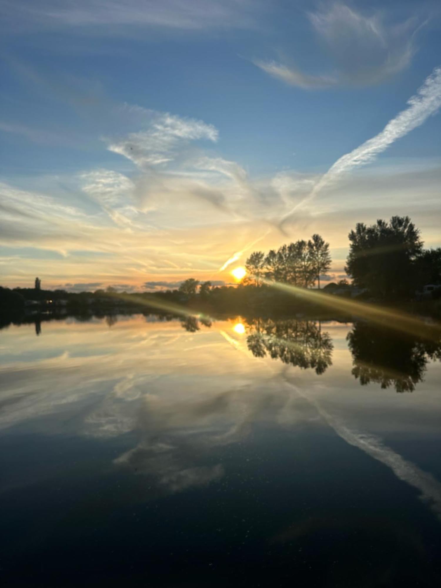 Tattershall Lakes Sunset View Caravan Lakeside, Hot Tub, Garden, Private Fishing Peg & Wifi Eksteriør bilde