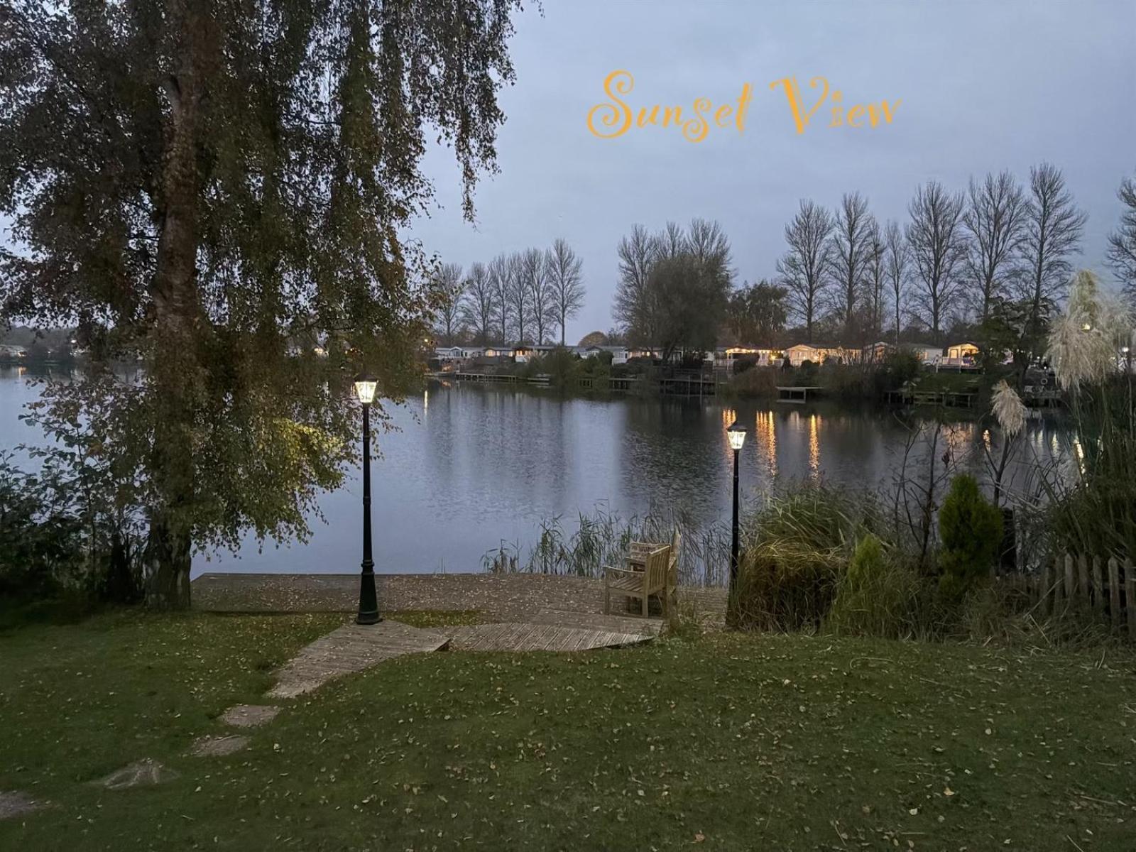 Tattershall Lakes Sunset View Caravan Lakeside, Hot Tub, Garden, Private Fishing Peg & Wifi Eksteriør bilde